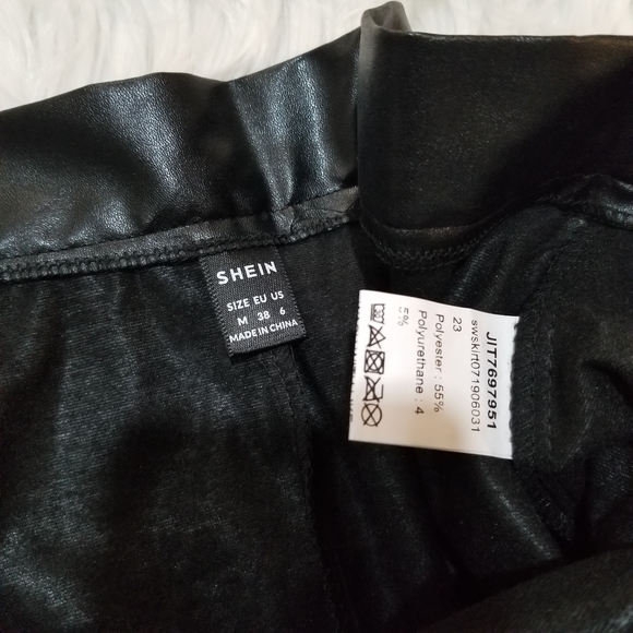 SHEIN Black Faux Leather Flared Mini Skirt Size M, side zipper closure - Picture 12 of 12